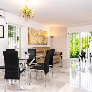 Tarifa Especial, Sin Aglomeraciones En Piscina Y Playa, Cerca De Puerto Banus Apartamento Estepona
